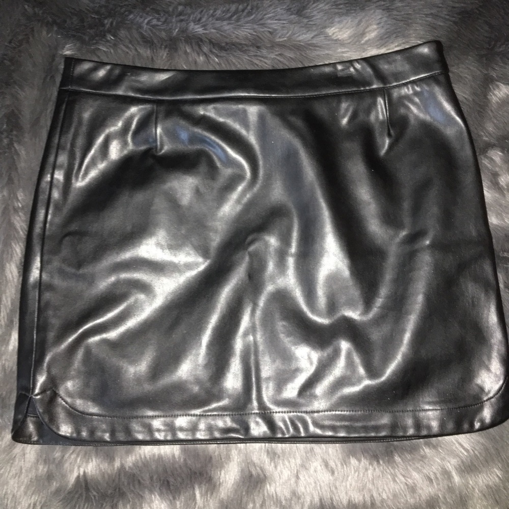 Gap faux leather skirt